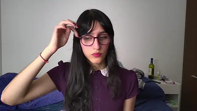 Snapshot of Alice_love29 chatting on February 2025 10:53:02 PM Alice love29 online show from February 2025 10:53:02 PM