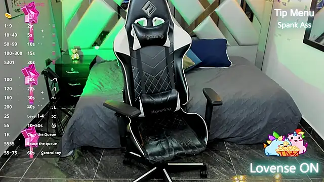 Nahomi-Hill online show from February 2025 02:17:01 AM