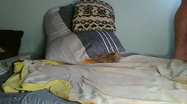 Snapshot of Horny208 chatting on February 2025 08:42:01 AM Horny208 online show from February 2025 08:42:01 AM