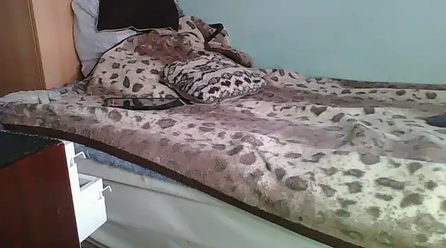 Snapshot of Horny208 chatting on March 2025 11:19:02 AM Horny208 online show from March 2025 11:19:02 AM