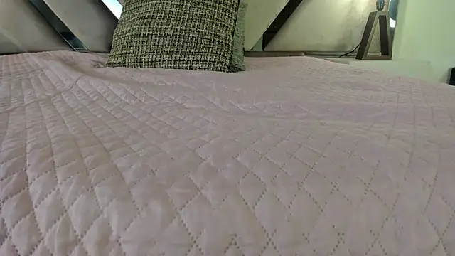 Sophia Lemos online show from February 2026 01:19:01 PM