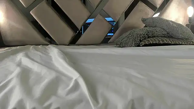 Sophia Lemos online show from February 2026 01:29:02 PM