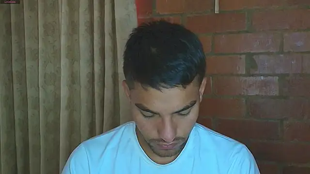 Leandro valenzuela online show from February 2025 06:48:01 PM