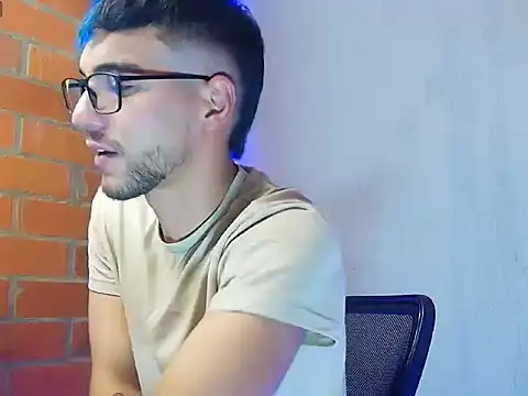 Leandro valenzuela online show from November 2025 08:08:02 PM