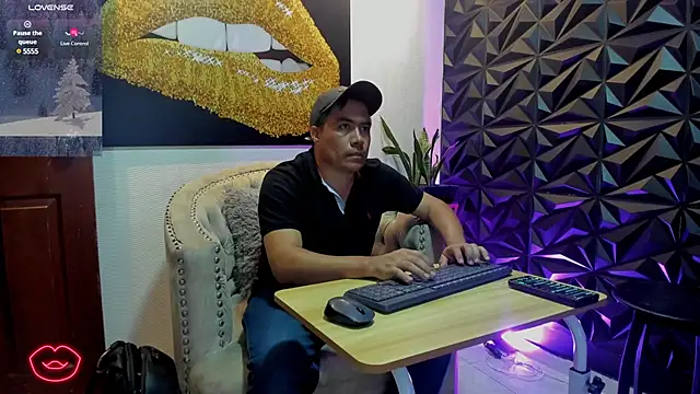 Jhonatan Morales S online show from February 2025 07:55:01 PM