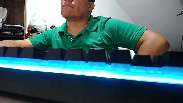 Jhonatan Morales S online show from November 2025 05:51:01 AM