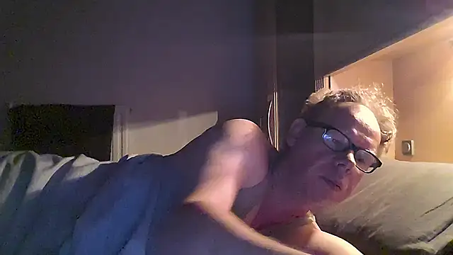 Snapshot of kinkyslet8 chatting on September 2025 06:24:01 AM kinkyslet8 online show from September 2025 06:24:01 AM