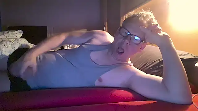 Snapshot of kinkyslet8 chatting on November 2025 08:40:01 AM kinkyslet8 online show from November 2025 08:40:01 AM