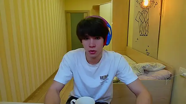 Snapshot of gayGamogey chatting on December 2025 10:02:01 AM gayGamogey online show from December 2025 10:02:01 AM