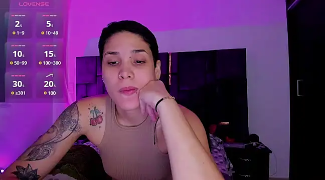 Charlee pink online show from February 2025 08:18:01 PM