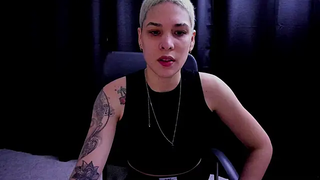 Charlee pink online show from September 2025 02:02:02 AM