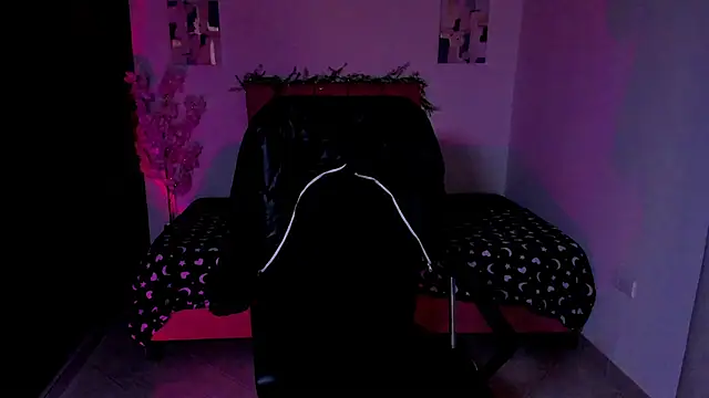 Charlee pink online show from October 2025 12:47:01 PM