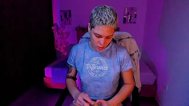 Charlee pink online show from October 2025 02:05:02 PM