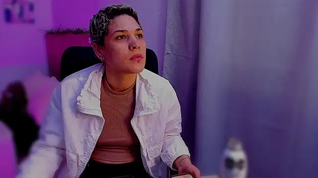 Charlee pink online show from November 2025 10:08:02 PM