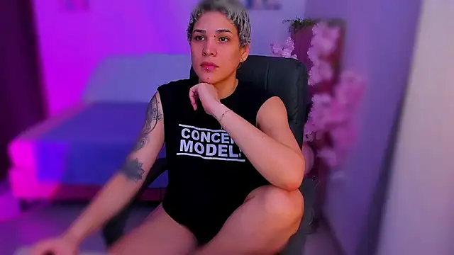 Charlee pink online show from November 2025 06:08:01 PM