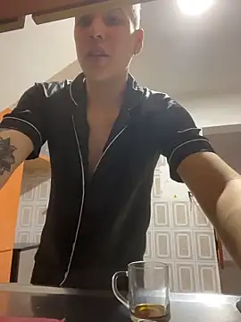 Snapshot of Charlee_pink chatting on March 2026 06:10:01 PM Charlee pink online show from March 2026 06:10:01 PM