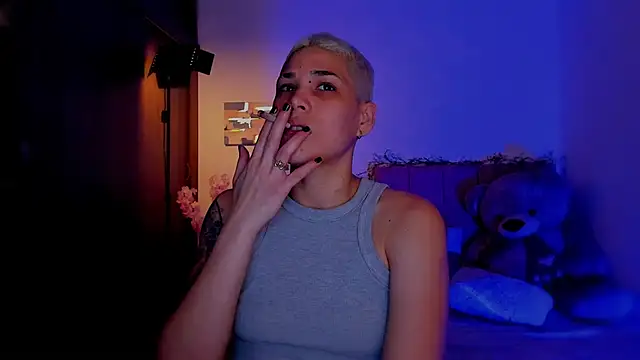 Snapshot of Charlee_pink chatting on March 2026 03:01:02 AM Charlee pink online show from March 2026 03:01:02 AM