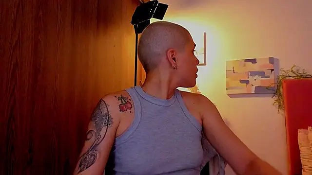 Snapshot of Charlee_pink chatting on March 2026 04:40:02 AM Charlee pink online show from March 2026 04:40:02 AM