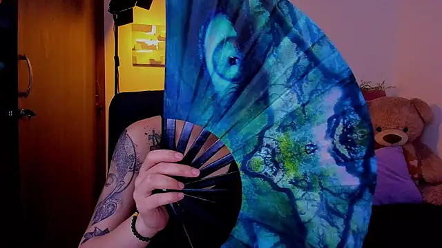 Snapshot of Charlee_pink chatting on April 2026 02:53:01 AM Charlee pink online show from April 2026 02:53:01 AM