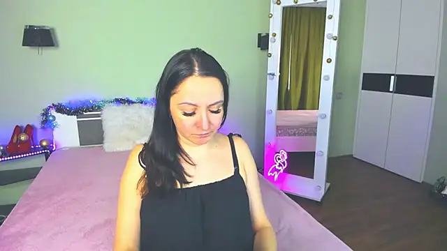 Snapshot of AngellLika chatting on December 2024 09:35:01 AM AngellLika online show from December 2024 09:35:01 AM