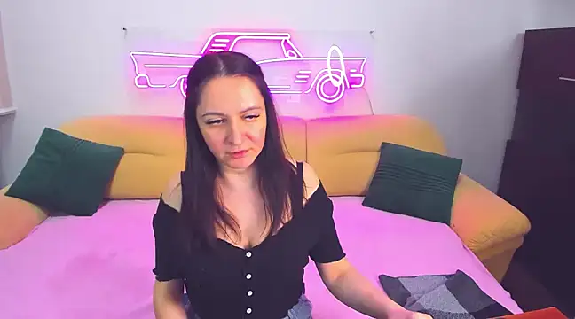 Snapshot of AngellLika chatting on December 2024 09:51:01 AM AngellLika online show from December 2024 09:51:01 AM