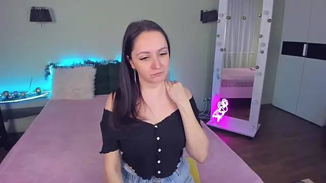 Snapshot of AngellLika chatting on January 2025 01:25:02 PM AngellLika online show from January 2025 01:25:02 PM