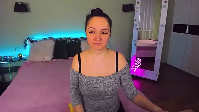 Snapshot of AngellLika chatting on January 2025 01:53:01 PM AngellLika online show from January 2025 01:53:01 PM