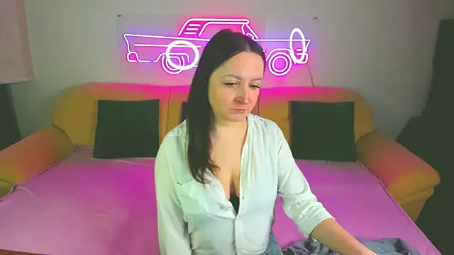 Snapshot of AngellLika chatting on March 2025 04:55:02 PM AngellLika online show from March 2025 04:55:02 PM