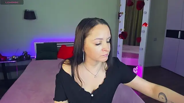 Snapshot of AngellLika chatting on September 2025 12:50:02 PM AngellLika online show from September 2025 12:50:02 PM