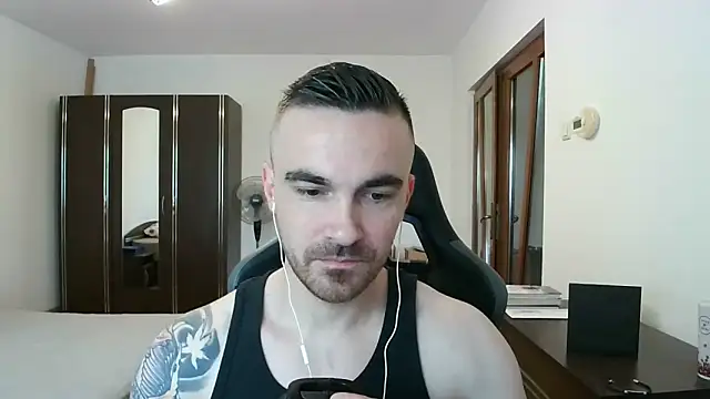 Snapshot of mu5clemania2 chatting on December 2025 09:05:02 AM mu5clemania2 online show from December 2025 09:05:02 AM