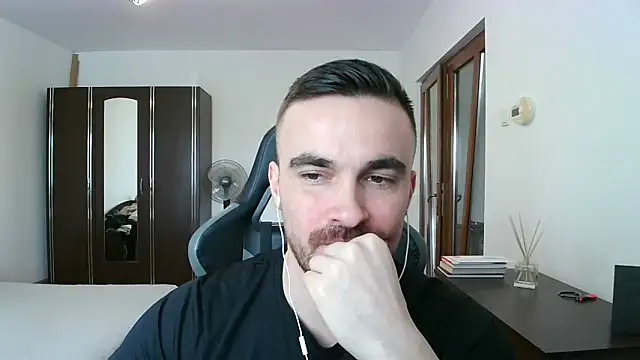 Snapshot of mu5clemania2 chatting on February 2026 10:32:02 AM mu5clemania2 online show from February 2026 10:32:02 AM