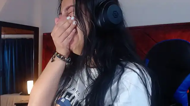 Julietacollins06 online show from March 2026 01:48:02 PM