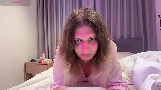 Alice Pinkhead online show from December 2025 06:32:02 AM