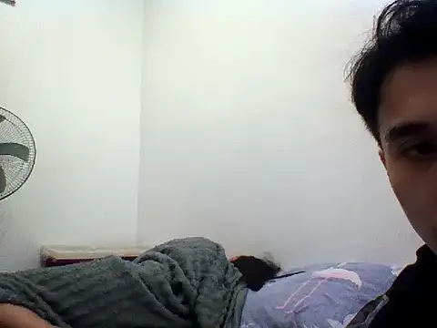 Snapshot of ABC32488 chatting on May 2026 09:33:02 PM ABC32488 online show from May 2026 09:33:02 PM