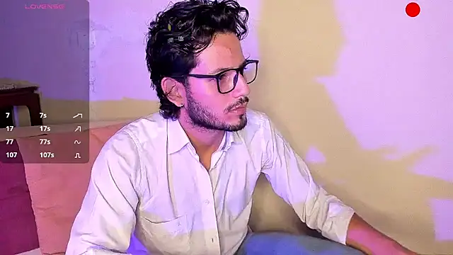 Snapshot of Nicholasrodrii chatting on December 2024 10:47:02 PM Nicholasrodrii online show from December 2024 10:47:02 PM