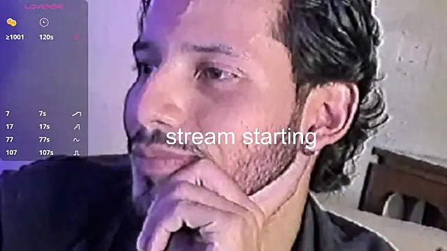 Snapshot of Nicholasrodrii chatting on January 2025 10:37:02 PM Nicholasrodrii online show from January 2025 10:37:02 PM