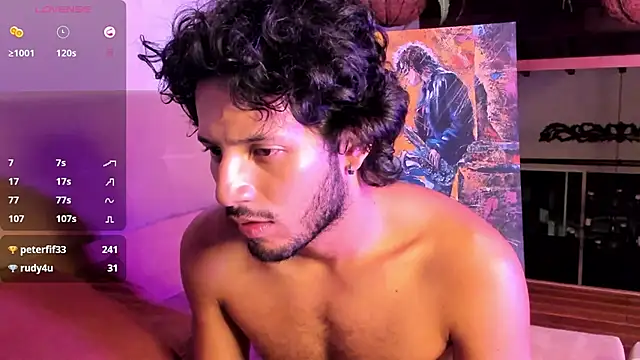 Snapshot of Nicholasrodrii chatting on January 2025 04:00:01 AM Nicholasrodrii online show from January 2025 04:00:01 AM