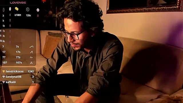 Snapshot of Nicholasrodrii chatting on January 2025 01:50:01 AM Nicholasrodrii online show from January 2025 01:50:01 AM