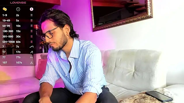 Snapshot of Nicholasrodrii chatting on January 2025 10:08:02 PM Nicholasrodrii online show from January 2025 10:08:02 PM