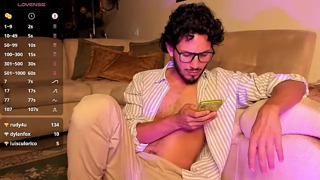 Snapshot of Nicholasrodrii chatting on January 2025 12:50:01 AM Nicholasrodrii online show from January 2025 12:50:01 AM