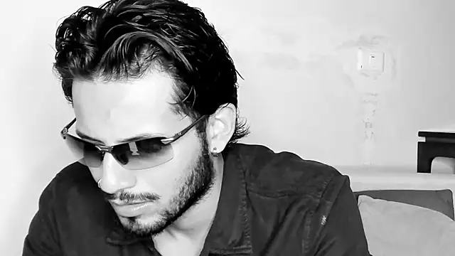 Snapshot of Nicholasrodrii chatting on February 2025 10:53:02 PM Nicholasrodrii online show from February 2025 10:53:02 PM