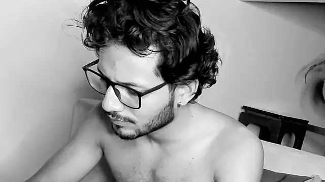 Snapshot of Nicholasrodrii chatting on February 2025 02:39:02 AM Nicholasrodrii online show from February 2025 02:39:02 AM