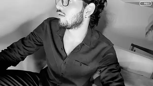 Snapshot of Nicholasrodrii chatting on March 2025 01:14:01 AM Nicholasrodrii online show from March 2025 01:14:01 AM