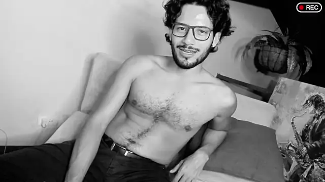 Snapshot of Nicholasrodrii chatting on March 2025 02:04:02 AM Nicholasrodrii online show from March 2025 02:04:02 AM