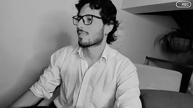 Snapshot of Nicholasrodrii chatting on March 2025 10:51:01 PM Nicholasrodrii online show from March 2025 10:51:01 PM