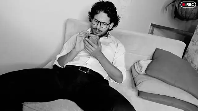 Snapshot of Nicholasrodrii chatting on March 2025 02:05:02 AM Nicholasrodrii online show from March 2025 02:05:02 AM