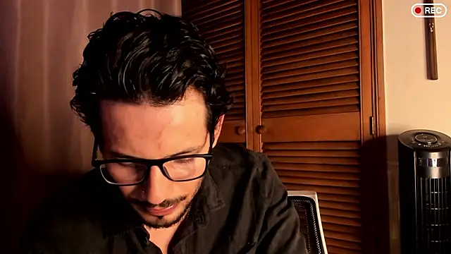 Snapshot of Nicholasrodrii chatting on September 2025 11:37:02 PM Nicholasrodrii online show from September 2025 11:37:02 PM