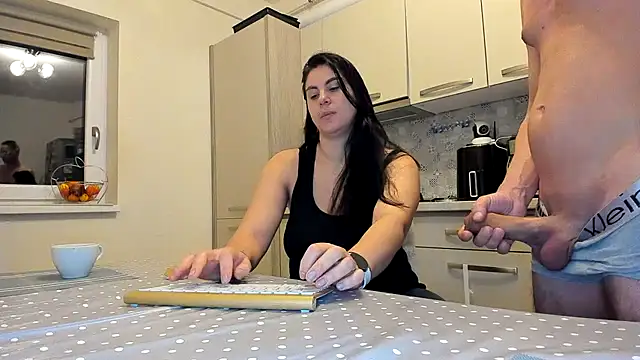 Snapshot of cuplu29 chatting on November 2025 02:45:02 AM cuplu29 online show from November 2025 02:45:02 AM