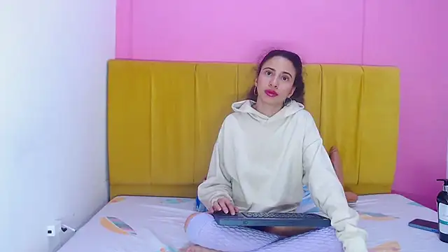 angelinabrookcm101 online show from December 2024 09:22:01 AM