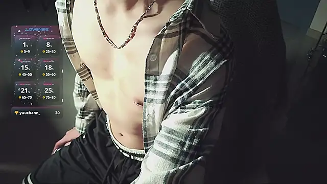 Snapshot of FEIYU001 chatting on March 2025 01:32:02 PM FEIYU001 online show from March 2025 01:32:02 PM